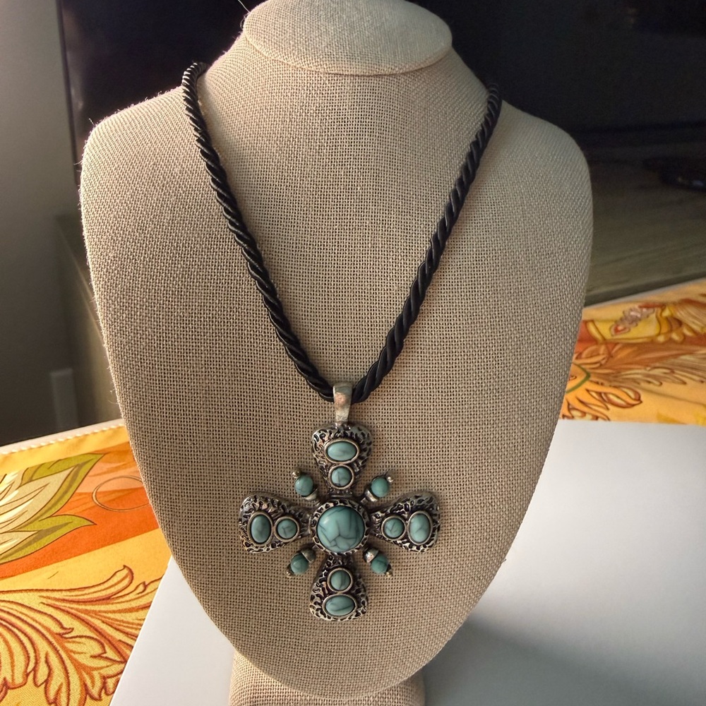 Turquoise Pendant Necklace